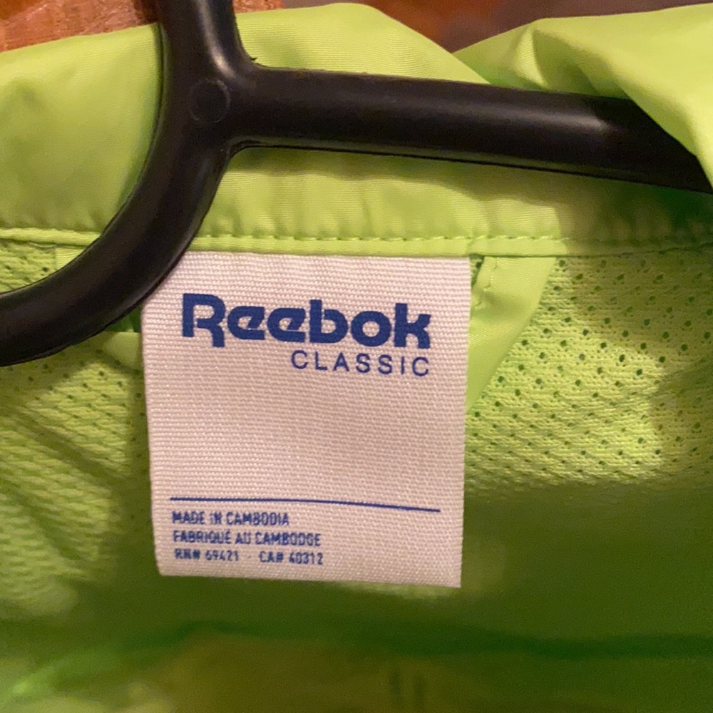 Neon green Reebok light jacket - Picture 3 of 4